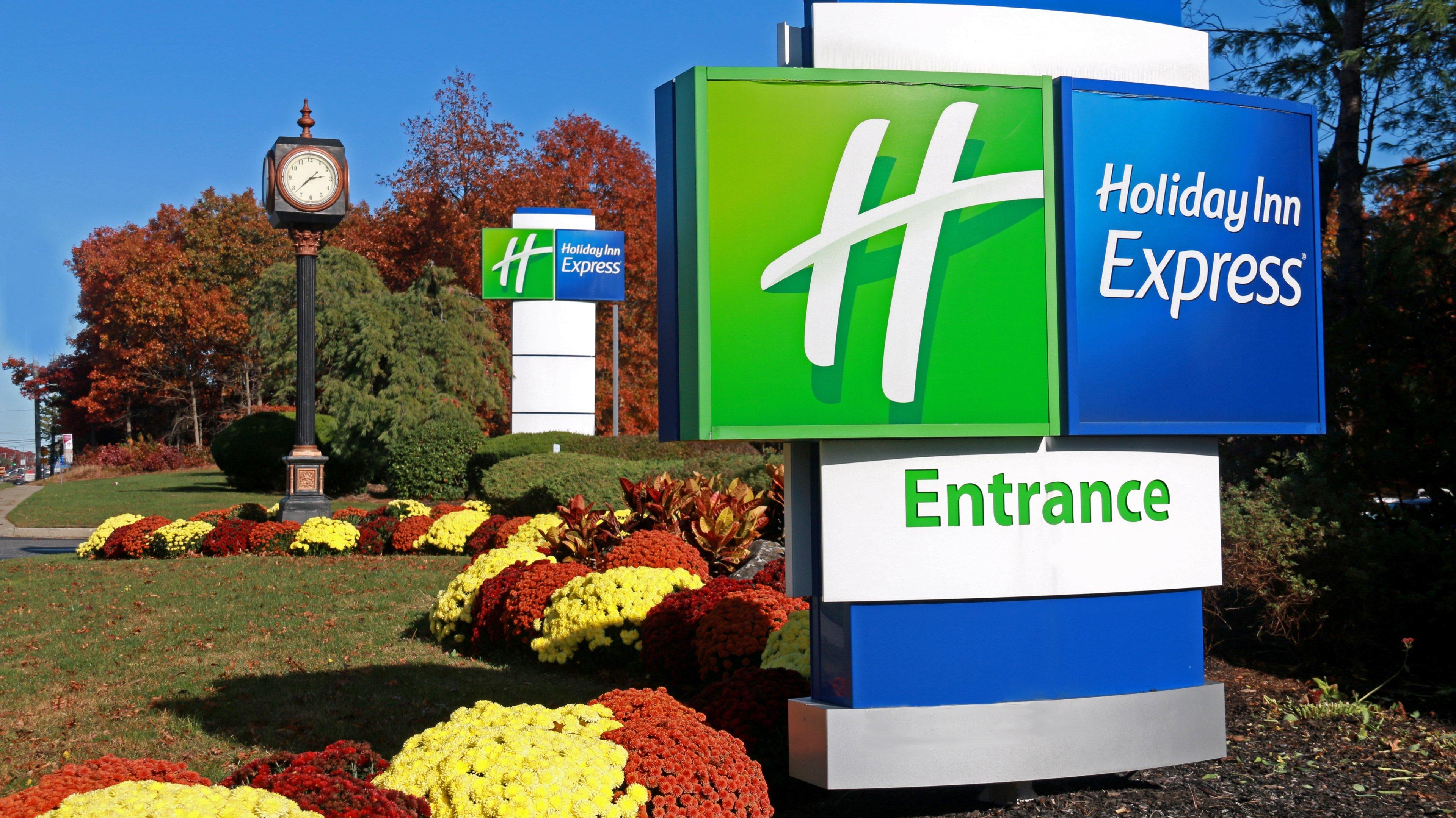 Holiday Inn Express Stony Brook-Long Island By Ihg Centereach Exterior photo