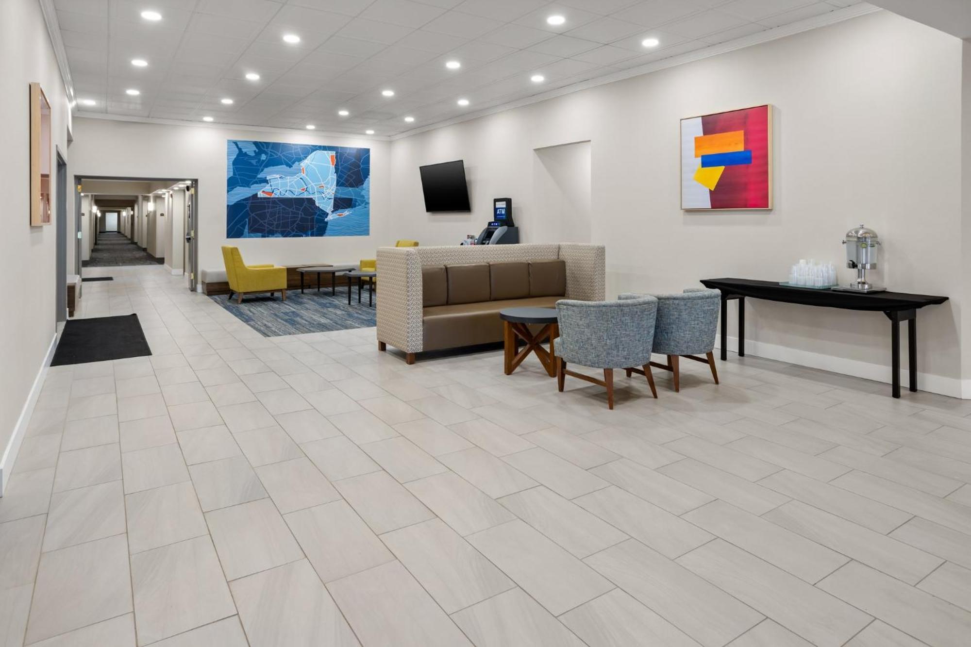 Holiday Inn Express Stony Brook-Long Island By Ihg Centereach Exterior photo