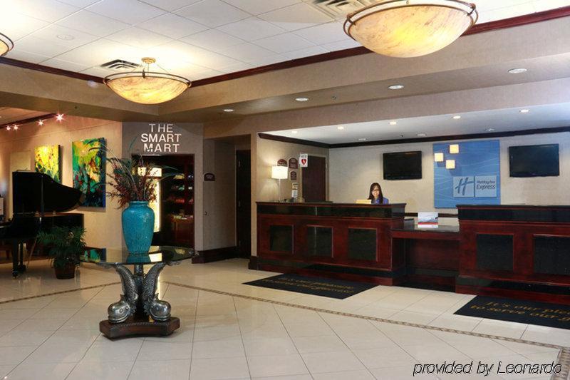 Holiday Inn Express Stony Brook-Long Island By Ihg Centereach Exterior photo